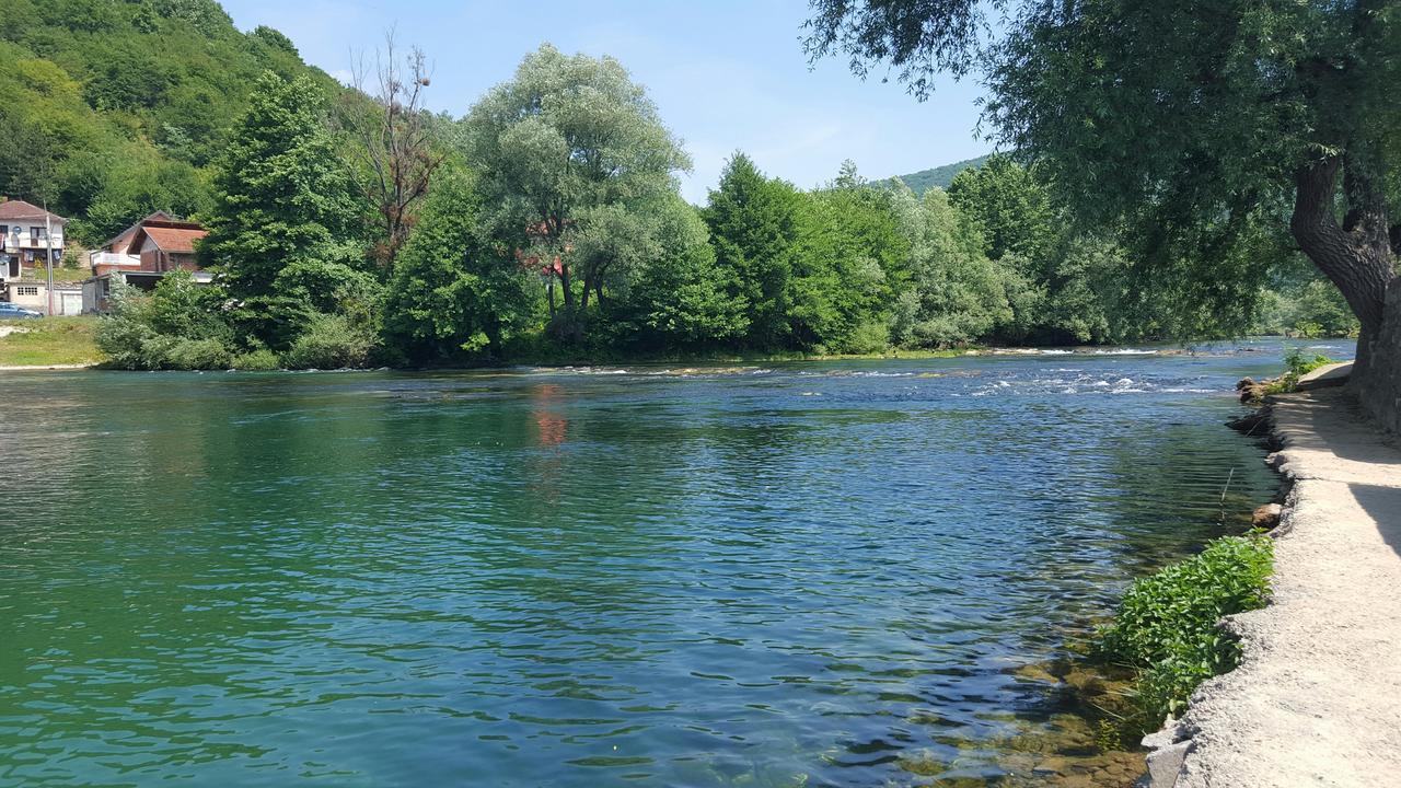 Vacation Home Sajra Kulen Vakuf Zewnętrze zdjęcie